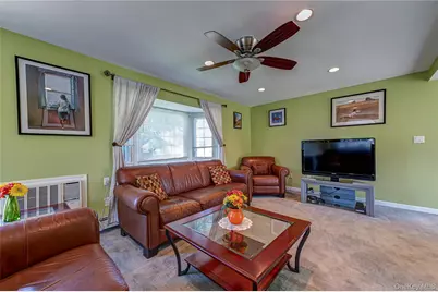 6 Virginia Lane, Bethpage, NY 11714 - Photo 4