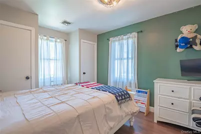 95 Wheeler Avenue, Valley Stream, NY 11580 - Photo 10