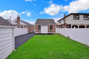 223-15 114th Rd, Cambria Heights, NY 11411 - Photo 20