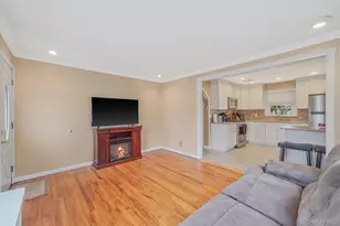 15 Glenda Dr, West Babylon, NY 11704 - Photo 6