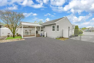 15 Glenda Drive, West Babylon, NY 11704 - Photo 22