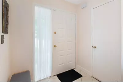 134 Bayberry Close, Chappaqua, NY 10514 - Photo 2