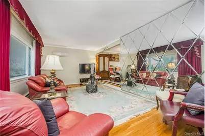 14 Leanore Drive, Farmingdale, NY 11735 - Photo 4