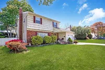 14 Leanore Drive, Farmingdale, NY 11735 - Photo 2