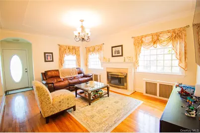 1360 Beulah Court, Baldwin, NY 11510 - Photo 6