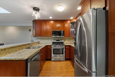 101 Red Oak Court, Port Jefferson, NY 11777 - Photo 10