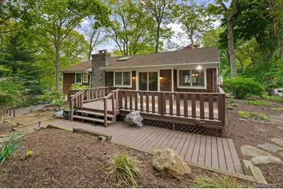 101 Red Oak Court, Port Jefferson, NY 11777 - Photo 32