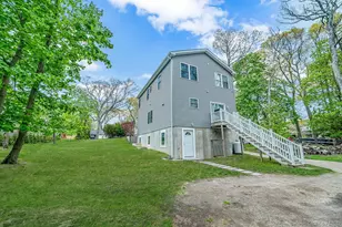 187 Hallock St, Riverhead, NY 11901 - Photo 4