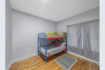 187 Hallock Street, Riverhead, NY 11901 - Photo 16