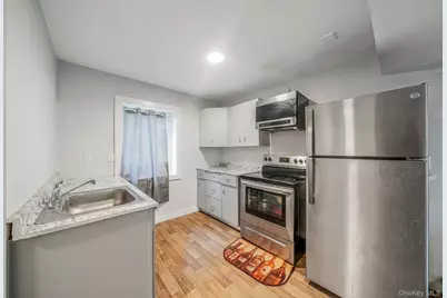 187 Hallock Street, Riverhead, NY 11901 - Photo 28