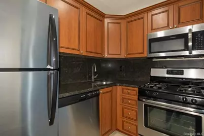 65 Fairfield Way #JU12, Commack, NY 11725 - Photo 2