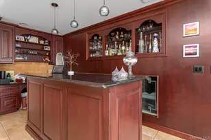 3390 Hewlett Ave, Merrick, NY 11566 - Photo 14