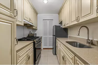 65-15 Alderton Street #2C, Rego Park, NY 11374 - Photo 6