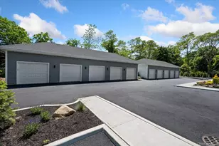 21 Montauk Hwy, Westhampton, NY 11977 - Photo 4