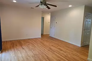2758 N Cedar Ave, Ronkonkoma, NY 11779 - Photo 12