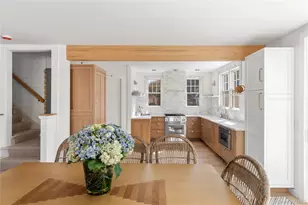 105 Clipper Rd, Corneille Estates, NY 11770 - Photo 14
