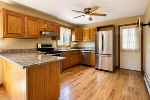 6 Roberts Ln, East Moriches, NY 11940 - Photo 10