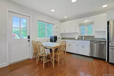 201 Westchester Avenue, Thornwood, NY 10594 - Photo 12