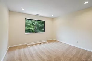 90 Foxwood Dr, Jericho, NY 11753 - Photo 20
