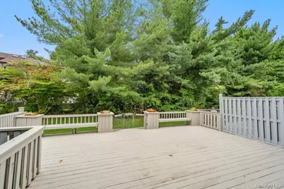 90 Foxwood Drive, Jericho, NY 11753 - Photo 24