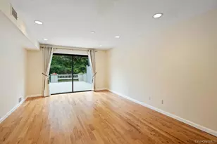 90 Foxwood Dr, Jericho, NY 11753 - Photo 6