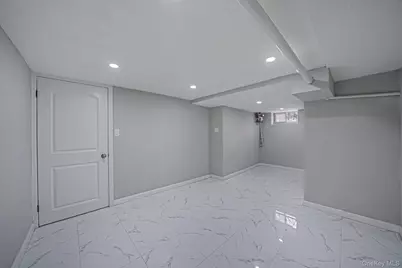 12701 89th Avenue, Richmond Hill, NY 11418 - Photo 18