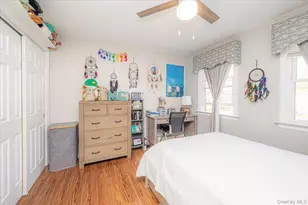 188 Geneva St, Bay Shore, NY 11706 - Photo 20