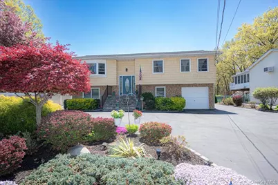 188 Geneva Street, Bay Shore, NY 11706 - Photo 1