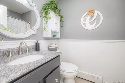 188 Geneva Street, Bay Shore, NY 11706 - Photo 24