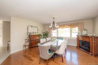 188 Geneva Street, Bay Shore, NY 11706 - Photo 14