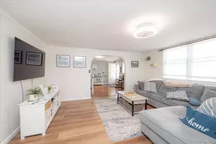 188 Geneva St, Bay Shore, NY 11706 - Photo 32
