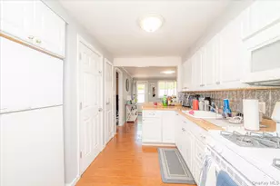 188 Geneva St, Bay Shore, NY 11706 - Photo 34