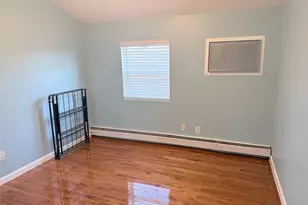 147-17 249th St, Rosedale, NY 11422 - Photo 6