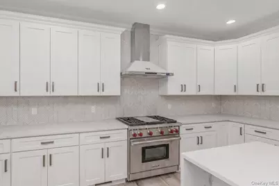 833 Cleveland Street, West Hempstead, NY 11552 - Photo 16