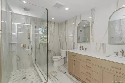 833 Cleveland Street, West Hempstead, NY 11552 - Photo 24