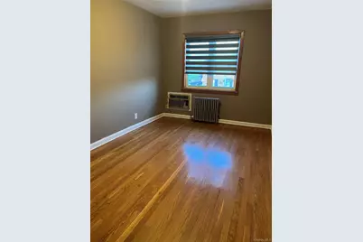 5314 194th Street, Fresh Meadows, NY 11365 - Photo 6