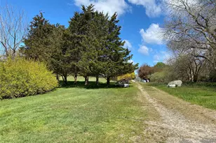 100 Sound Dr, Greenport, NY 11944 - Photo 2