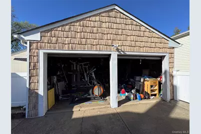 31 Gregory Street, Valley Stream, NY 11580 - Photo 32