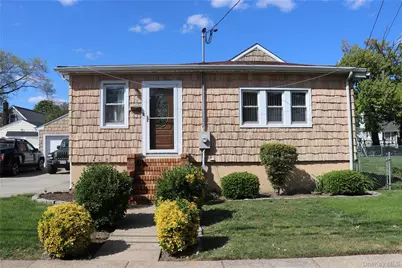 31 Gregory Street, Valley Stream, NY 11580 - Photo 2