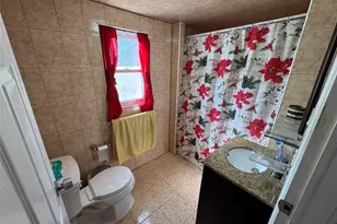 31 Gregory St, Valley Stream, NY 11580 - Photo 18