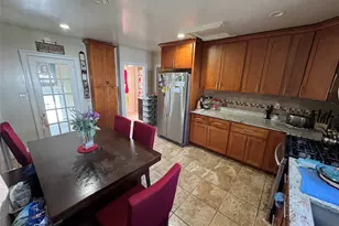 31 Gregory St, Valley Stream, NY 11580 - Photo 6