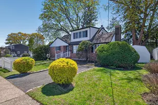 436 15th St, West Babylon, NY 11704 - Photo 2