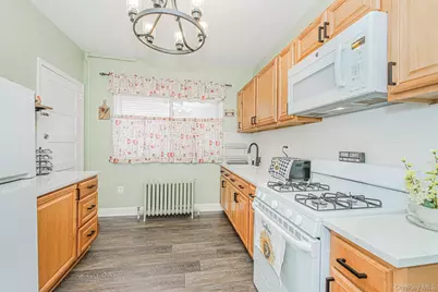 109 Adams Avenue, New York, NY 10306 - Photo 10