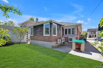 6937 172nd Street, Fresh Meadows, NY 11365 - Photo 18