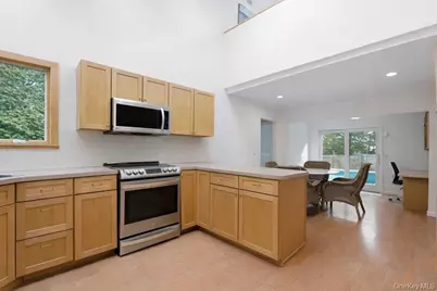 24 Liberty Street, Westhampton Beach, NY 11978 - Photo 6