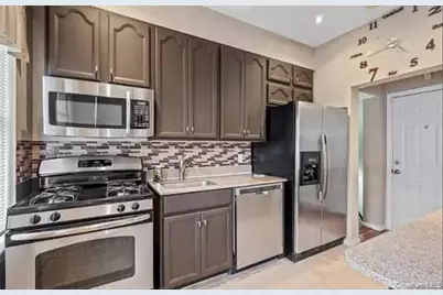951 E 221st Street, Bronx, NY 10469 - Photo 8