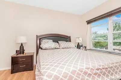 951 E 221st Street, Bronx, NY 10469 - Photo 20