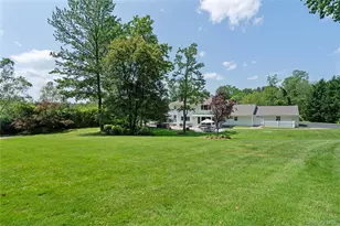 25 Montrose Ct, Roslyn, NY 11576 - Photo 32