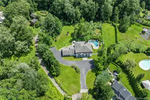 25 Montrose Ct, Roslyn, NY 11576 - Photo 30