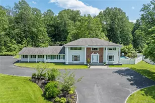 25 Montrose Ct, Roslyn, NY 11576 - Photo 34
